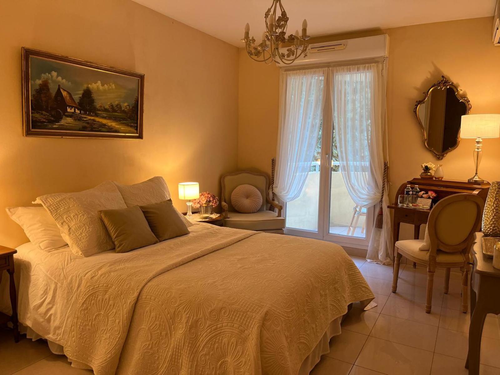 Grace & Breakfast Bed & Breakfast Beausoleil Exterior photo