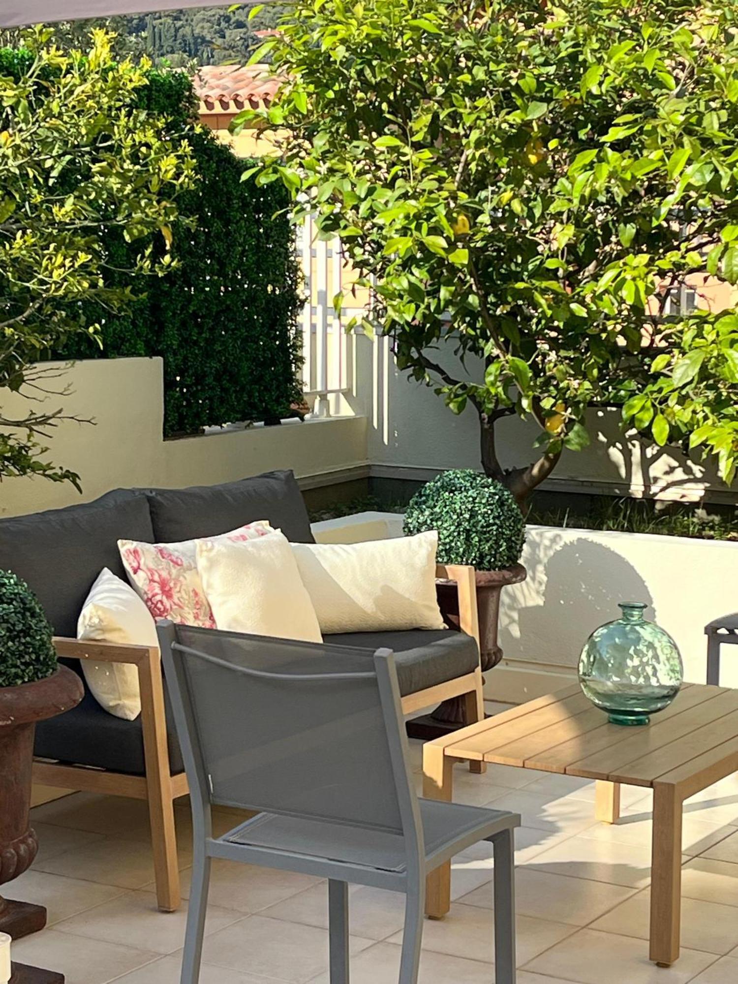 Grace & Breakfast Bed & Breakfast Beausoleil Exterior photo